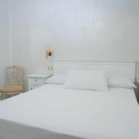 La Casa In Centro Otel Salerno Dış mekan fotoğraf