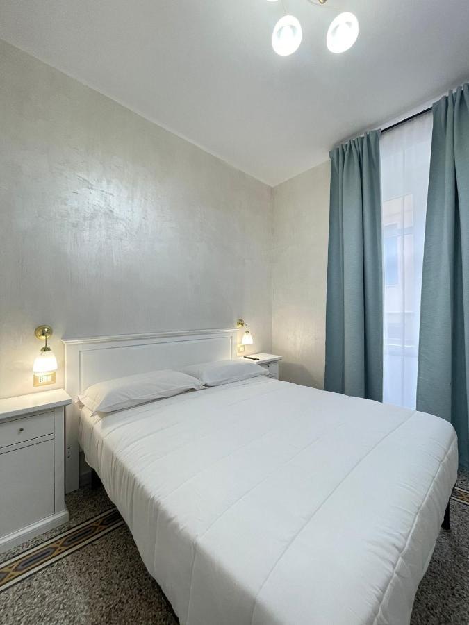 La Casa In Centro Otel Salerno Dış mekan fotoğraf
