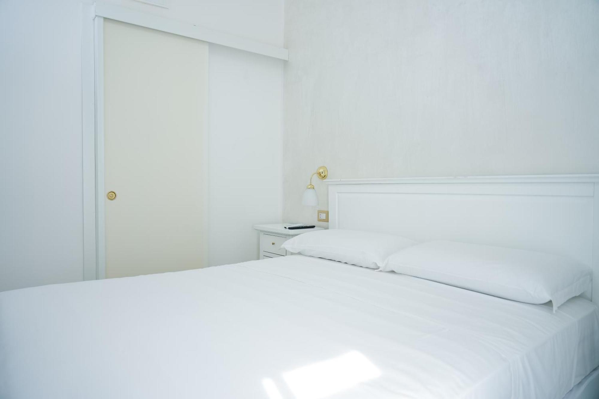 La Casa In Centro Otel Salerno Dış mekan fotoğraf